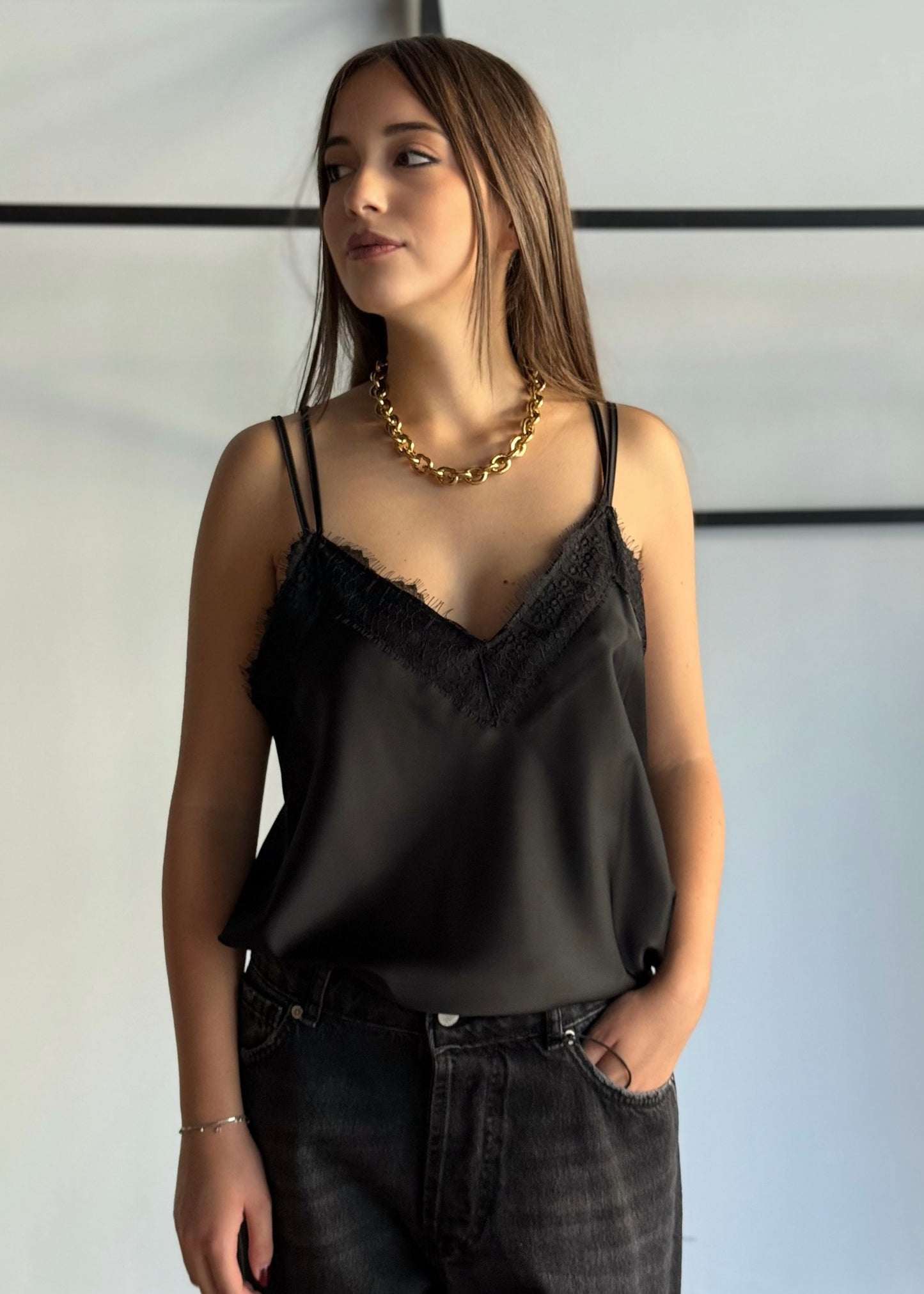 Top in raso con pizzo -ZAHJR