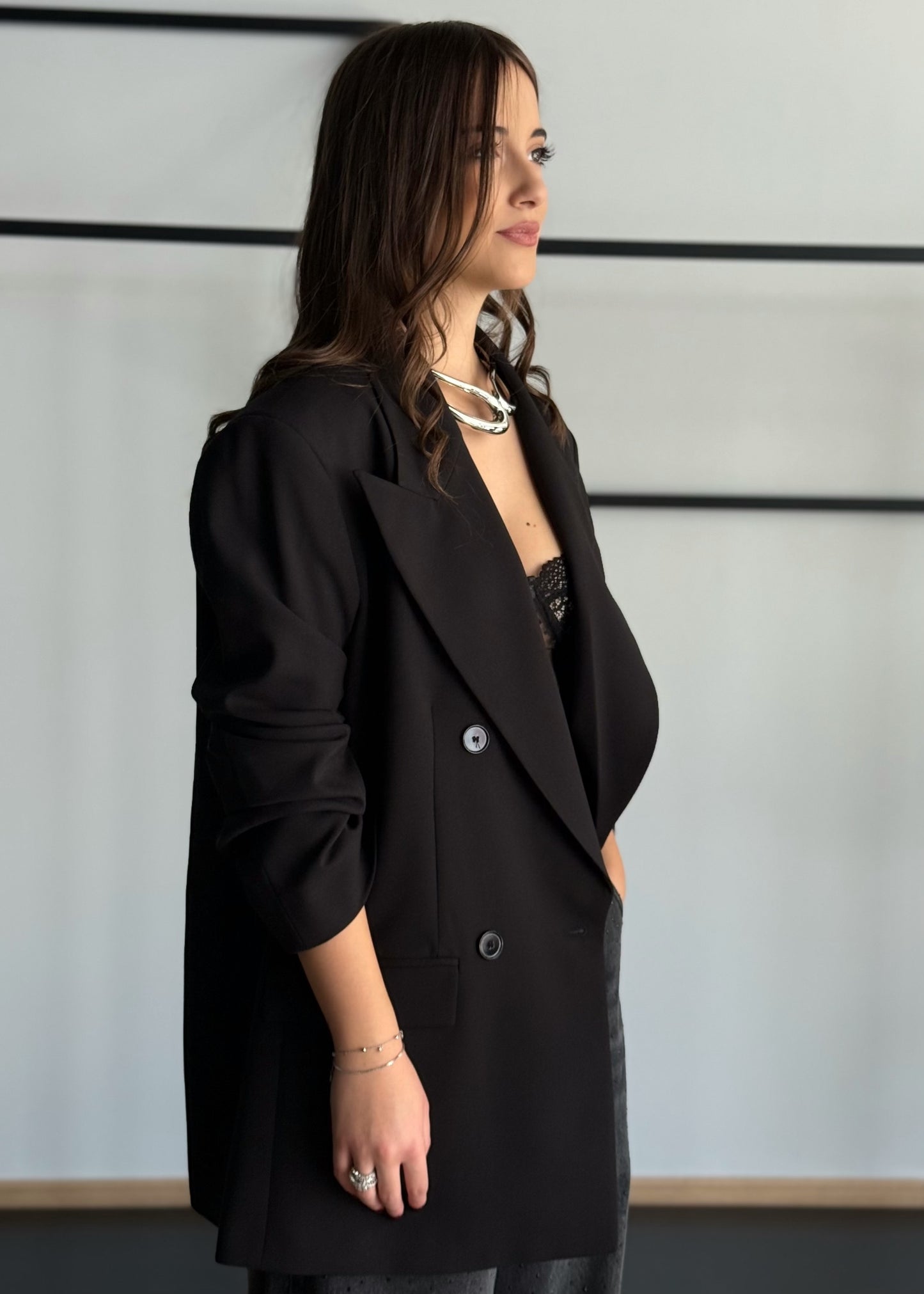 Blazer doppiopetto nero con revers ampi -KONTATTO
