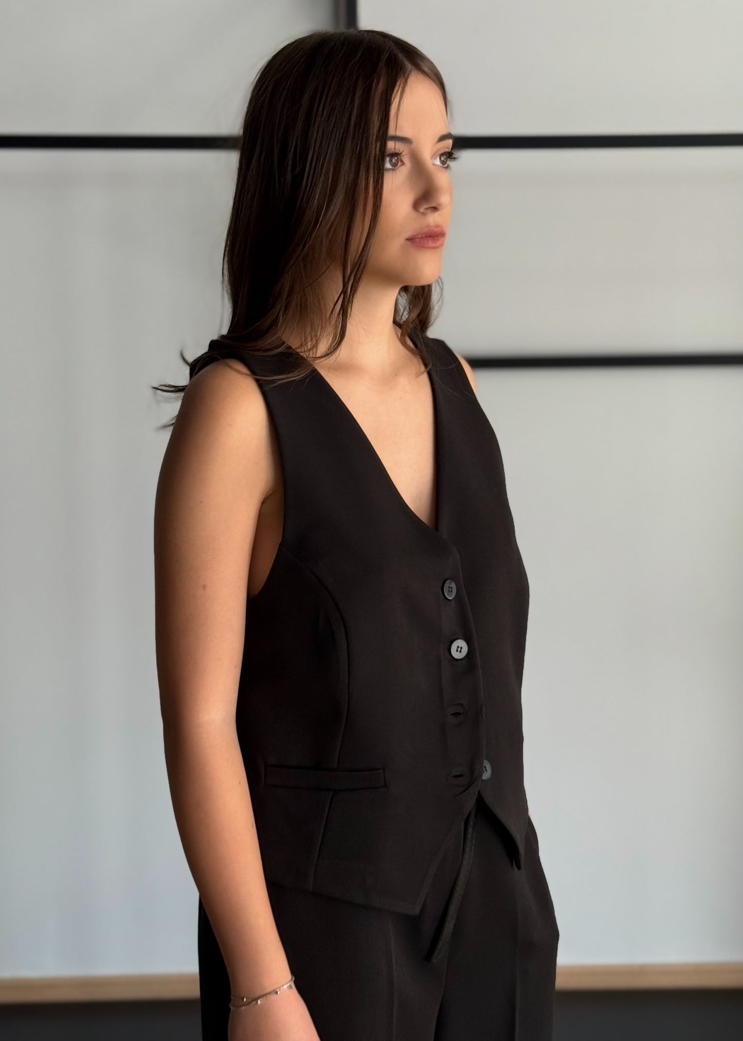 Gilet sartoriale nero con bottoni