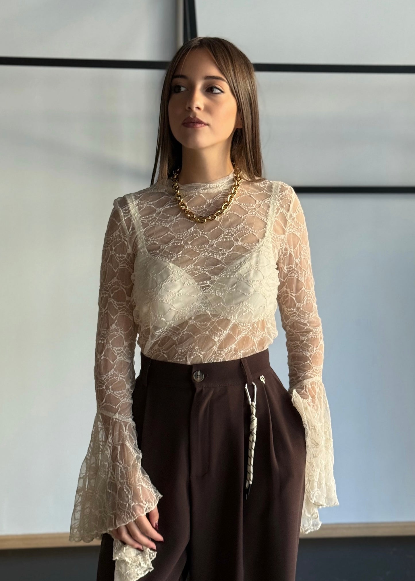 Blusa in pizzo con maniche a campana - PHILIALOFT