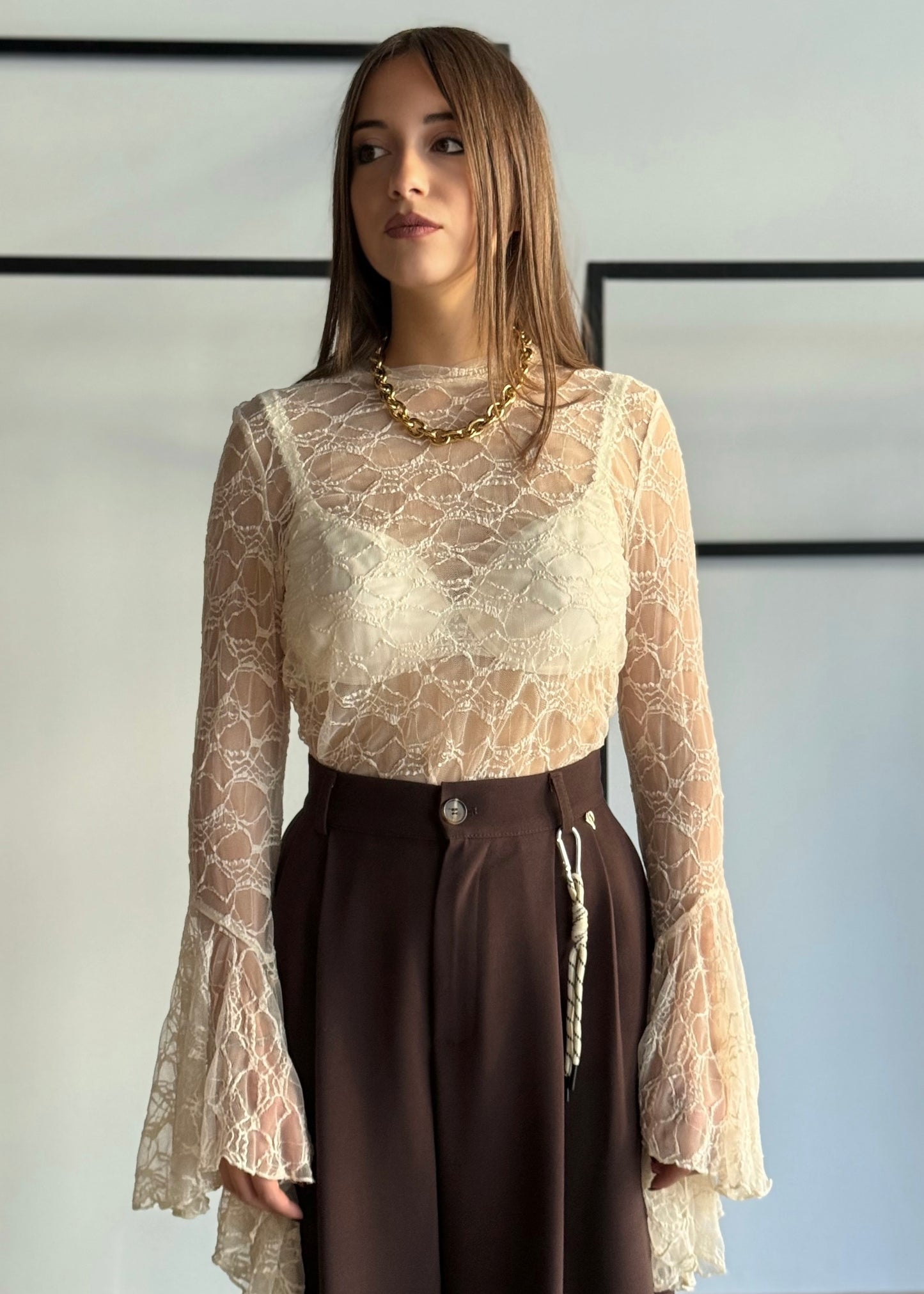 Blusa in pizzo con maniche a campana - PHILIALOFT