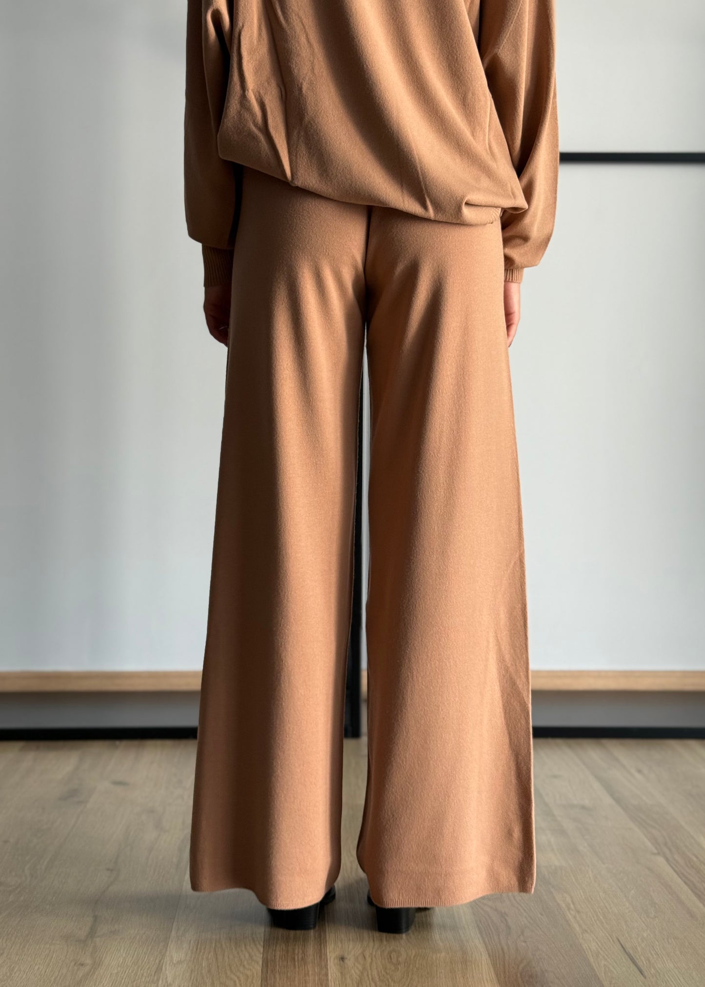 Pantaloni a palazzo -KONTATTO