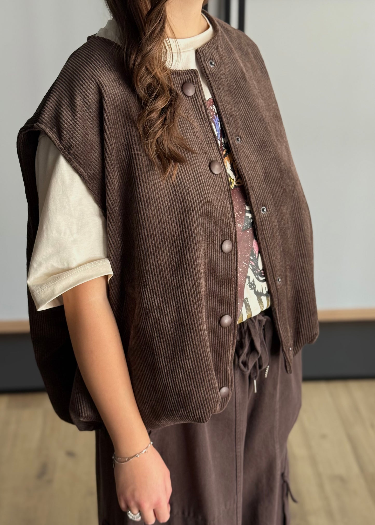 Gilet in velluto a coste con bottoni