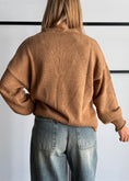 Carica l'immagine nel visualizzatore della galleria, Cardigan over camel con tasche - ZAHJR