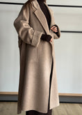 Carica l'immagine nel visualizzatore della galleria, Cappotto E-WOMAN con cintura
