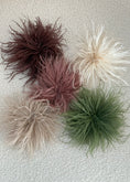 Carica l'immagine nel visualizzatore della galleria, Spilla Feather Bloom