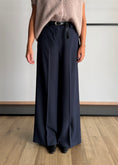 Carica l'immagine nel visualizzatore della galleria, Pantalone blu palazzo con cintura - ZAHJR
