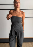 Carica l'immagine nel visualizzatore della galleria, Tuta grigia gessata bustier - KONTATTO