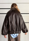 Carica l'immagine nel visualizzatore della galleria, Giacca effetto pelle martellata con maxi collo in eco fur - PHILIALOFT
