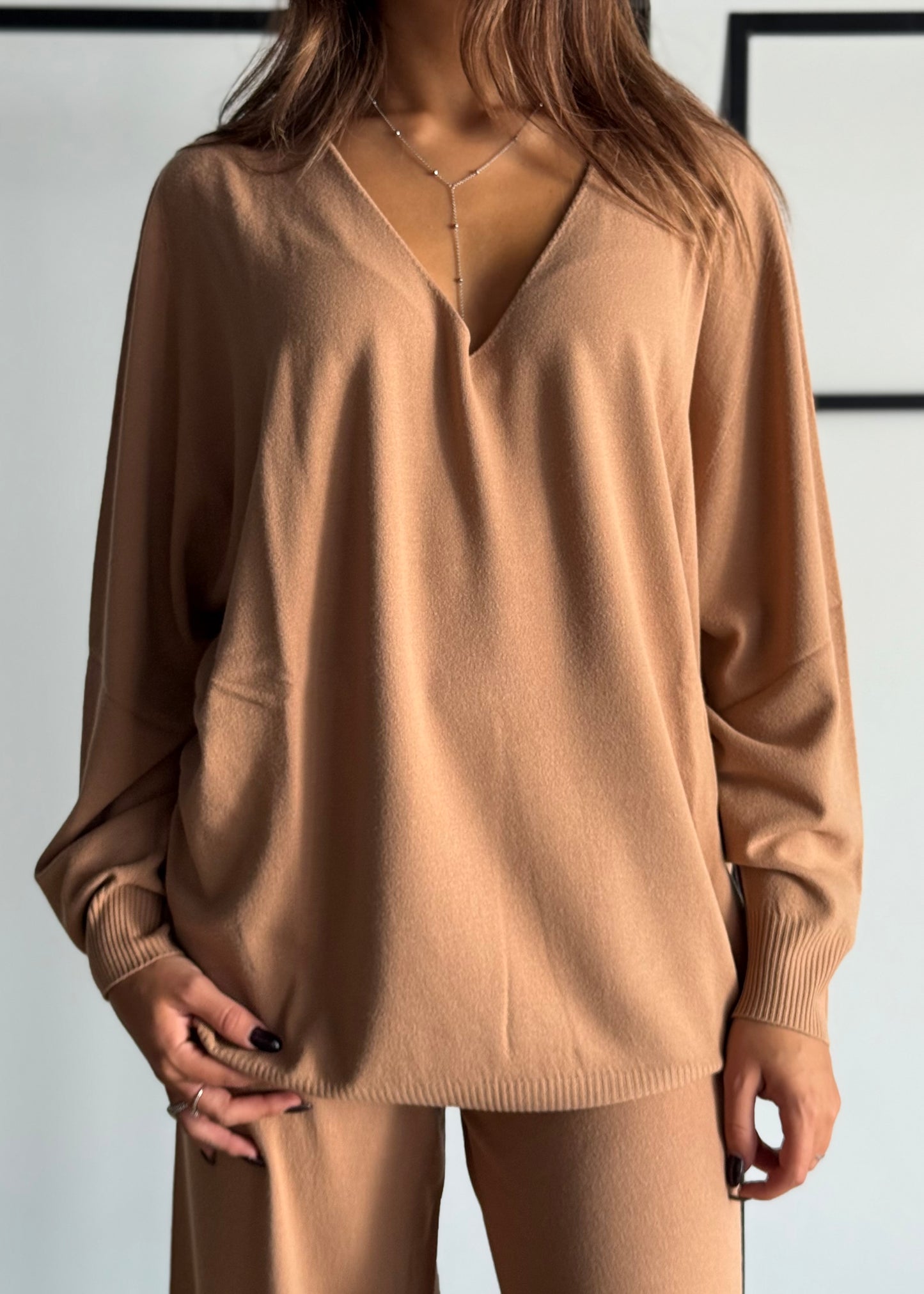 Maglia in viscosa scollo a V -KONTATTO