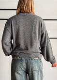 Carica l'immagine nel visualizzatore della galleria, Cardigan over grigio con tasche - KONTATTO