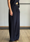 Carica l'immagine nel visualizzatore della galleria, Pantaloni palazzo blu con cintura sottile nera -ZAHJR