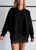 Carica l'immagine nel visualizzatore della galleria, Maglia over scollo V 100% lana - ZAHJR