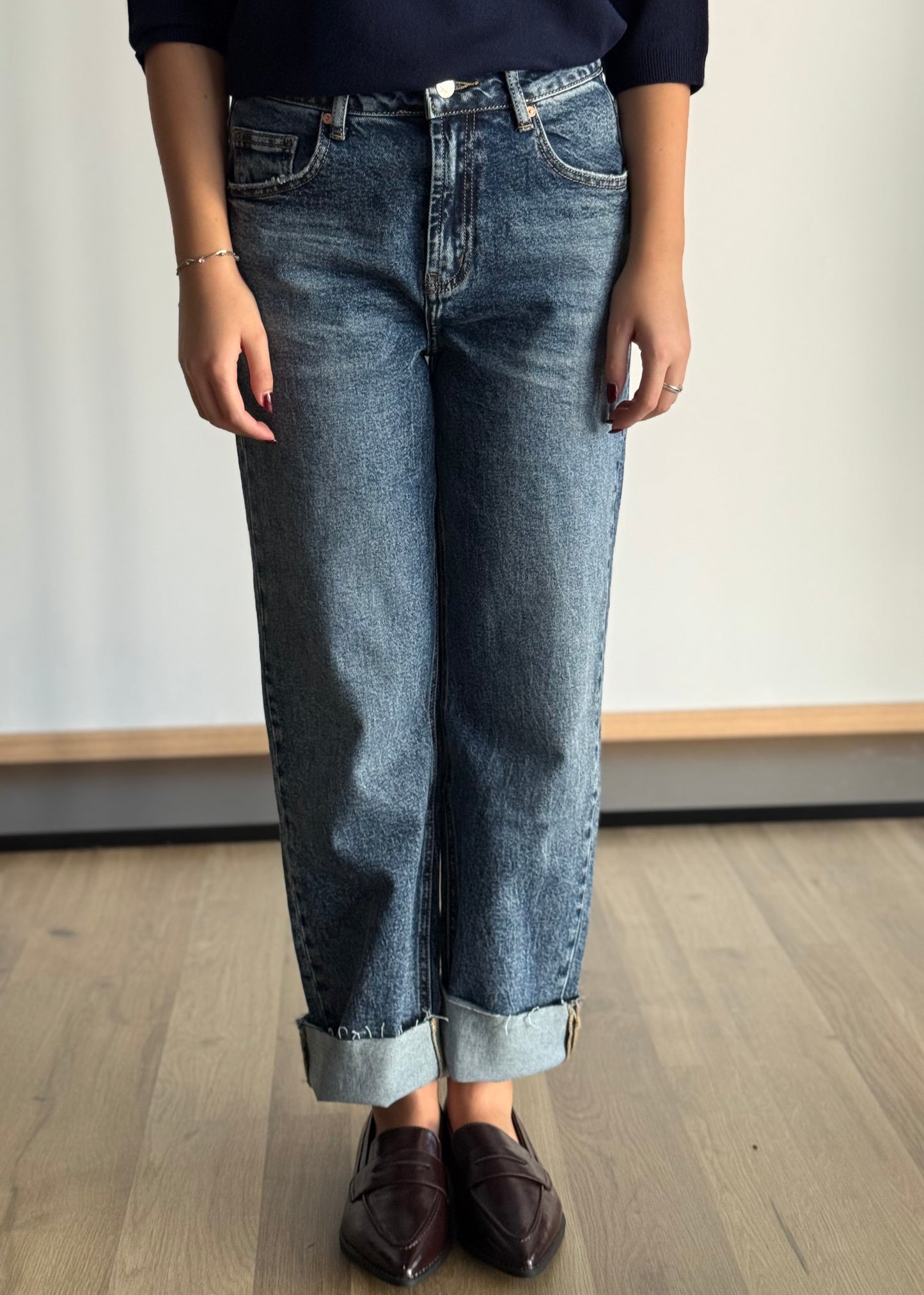 Jeans dritto blu con risvolto