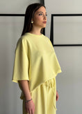 Carica l'immagine nel visualizzatore della galleria, Felpa over ZAHJR giallo