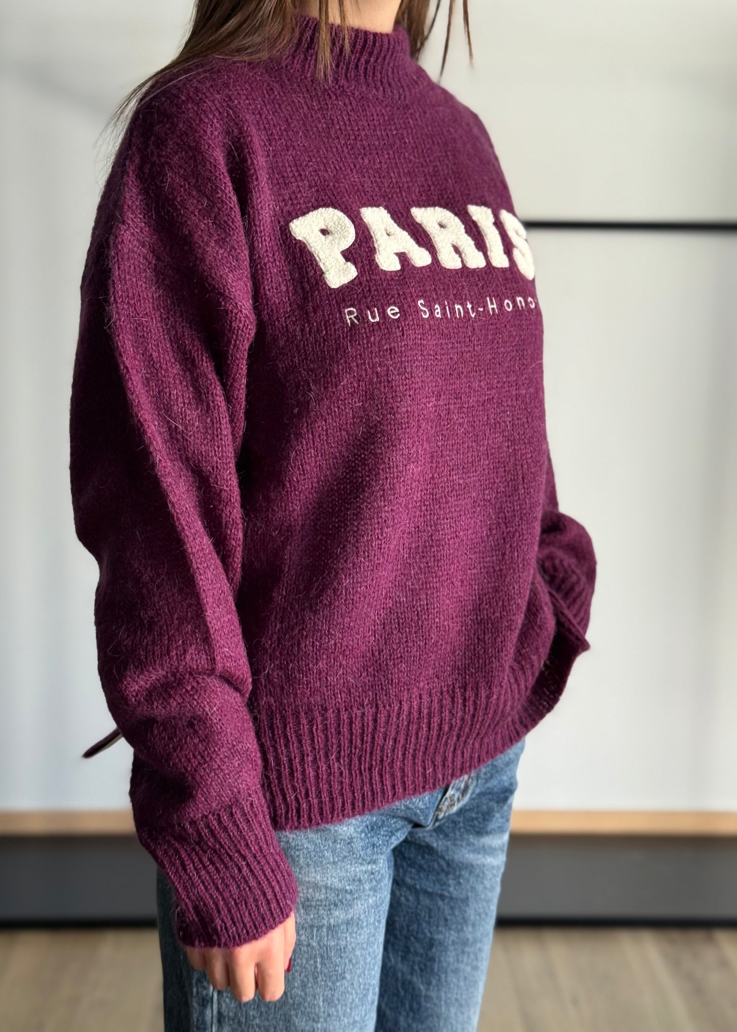 Maglia con ricamo -KONTATTO