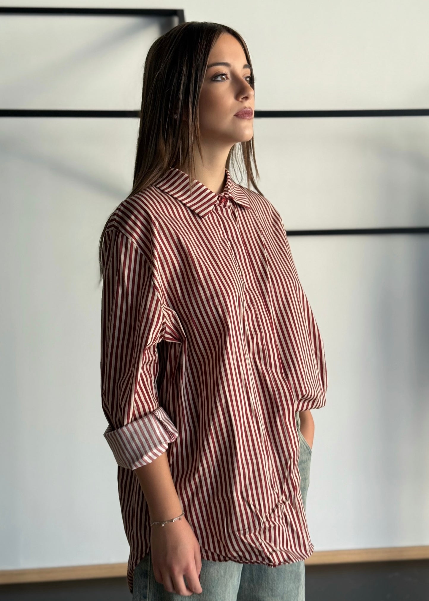 Camicia oversize a righe rosse e bianche
