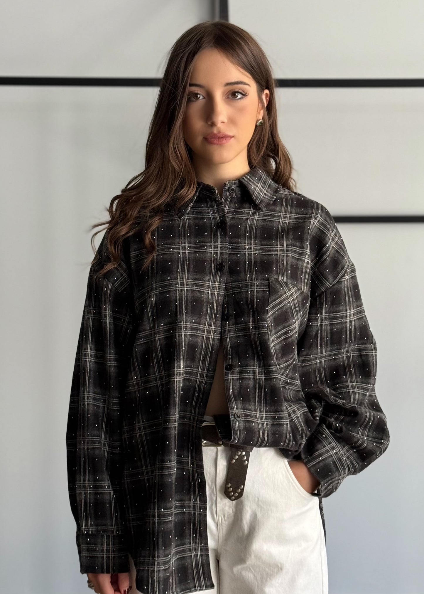 Camicia Oversize Check Nera con Dettagli Brillanti