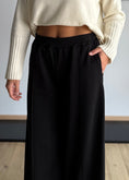 Carica l'immagine nel visualizzatore della galleria, Pantalone tuta nero