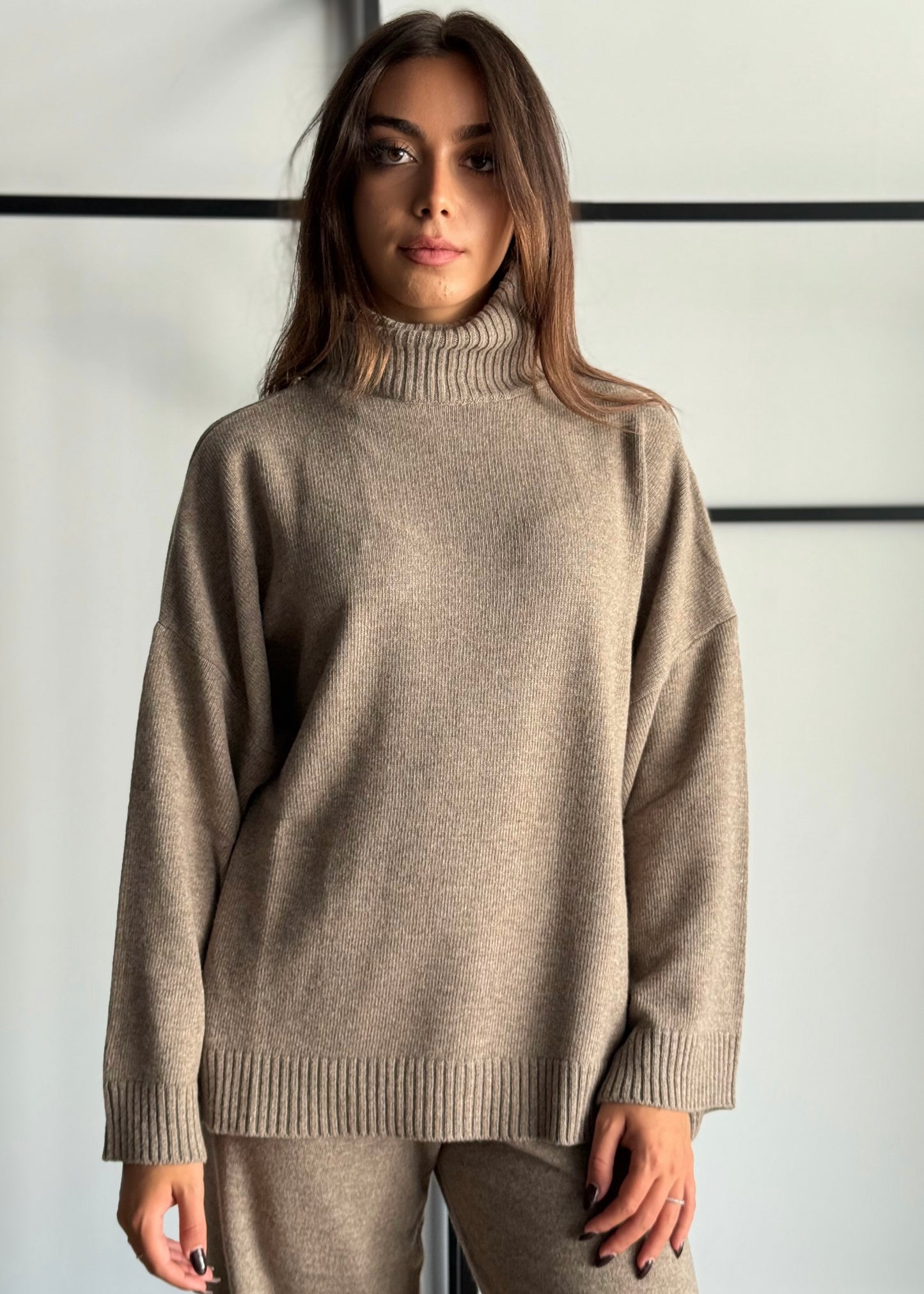 Maglia dolcevita oversize -KONTATTO