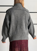 Carica l'immagine nel visualizzatore della galleria, Cardigan grigio con maxi collo e zip - KONTATTO