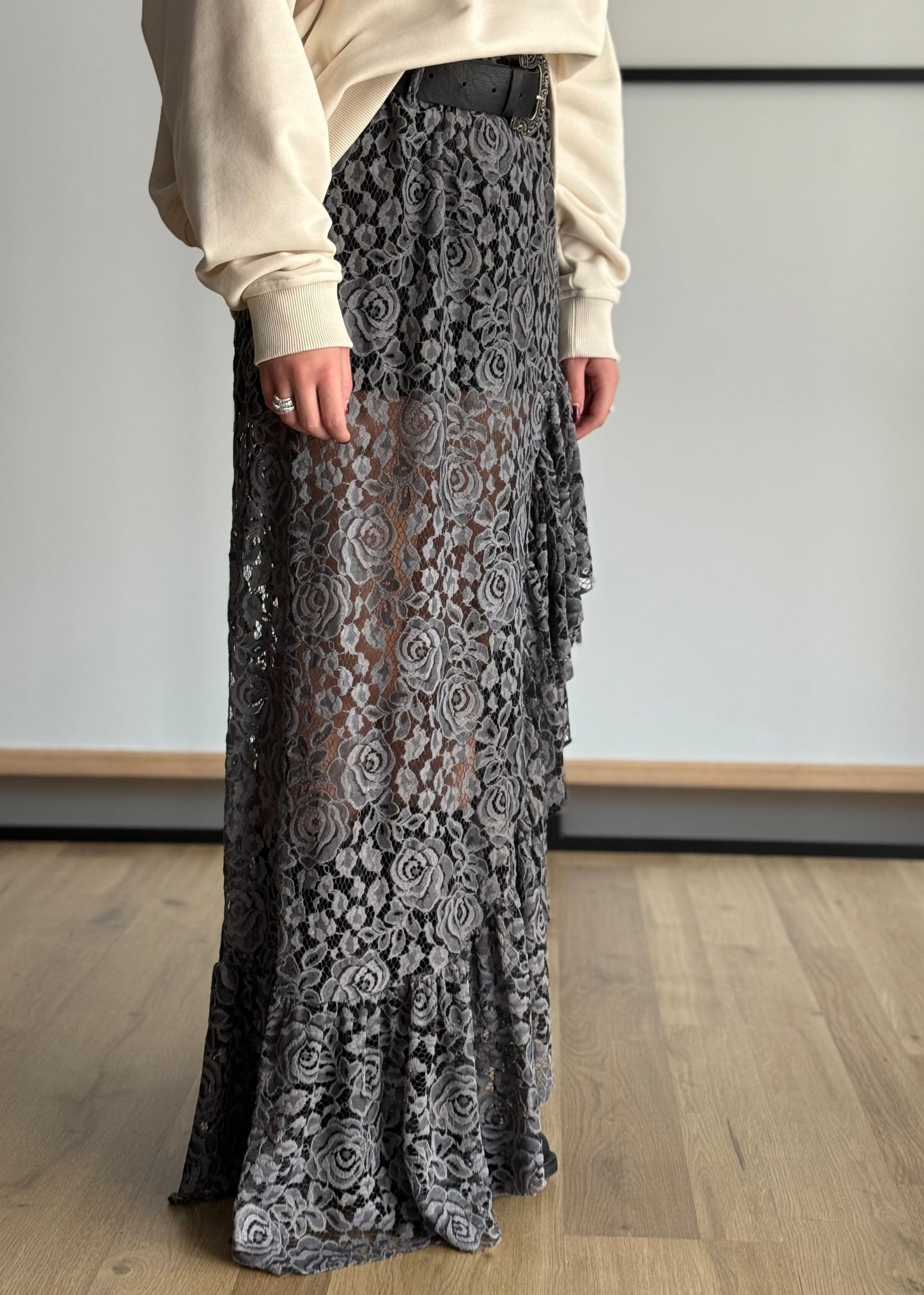 Gonna lunga in pizzo floreale con cintura western -PHILIALOFT
