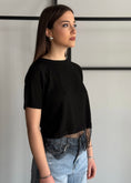 Carica l'immagine nel visualizzatore della galleria, Maglia KONTATTO con fondo in pizzo nero