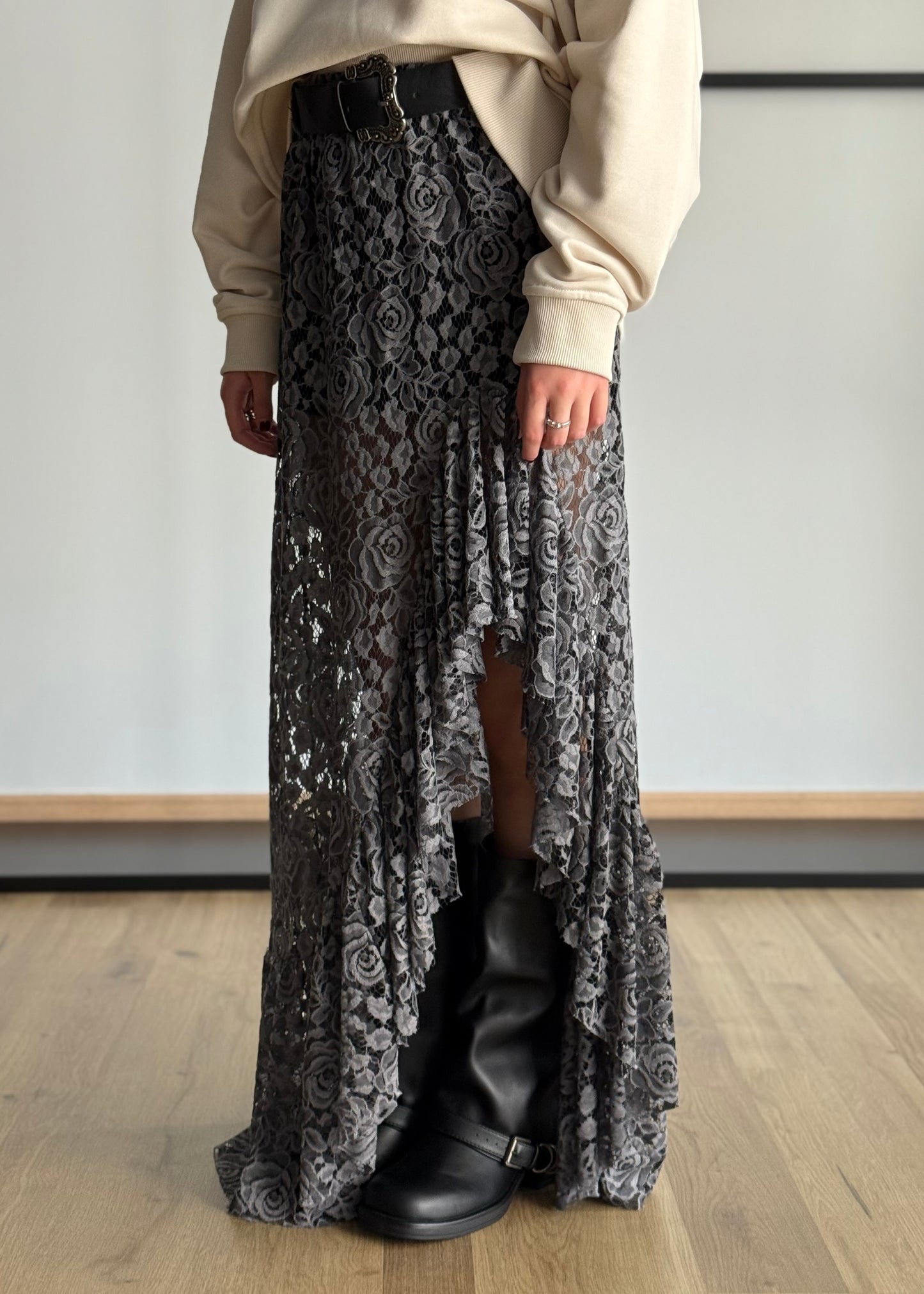 Gonna lunga in pizzo floreale con cintura western -PHILIALOFT