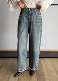 Carica l'immagine nel visualizzatore della galleria, Jeans wide leg con dettagli sfrangiati - PHILIALOFT