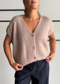 Carica l'immagine nel visualizzatore della galleria, Gilet cashà in maglia soft con bottoni - PHILIALOFT