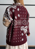 Carica l'immagine nel visualizzatore della galleria, Cardigan jacquard con frange mastice - KONTATTO