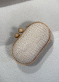 Carica l'immagine nel visualizzatore della galleria, Clutch in raffia crema