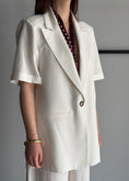 Carica l'immagine nel visualizzatore della galleria, Blazer monopetto ZAHJR con foulard