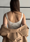 Carica l'immagine nel visualizzatore della galleria, Top KONTATTO a coste panna
