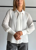 Carica l'immagine nel visualizzatore della galleria, Camicia bianca con fiocco - ZAHJR