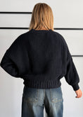Carica l'immagine nel visualizzatore della galleria, Cardigan chunky blu con bottoni - ZAHJR