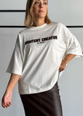 Carica l'immagine nel visualizzatore della galleria, T-shirt over bianca content creator - KONTATTO