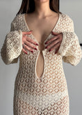 Carica l'immagine nel visualizzatore della galleria, Abito lungo crochet panna con scollo profondo