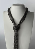 Carica l'immagine nel visualizzatore della galleria, Collana lunga multistrato con perline metalliche