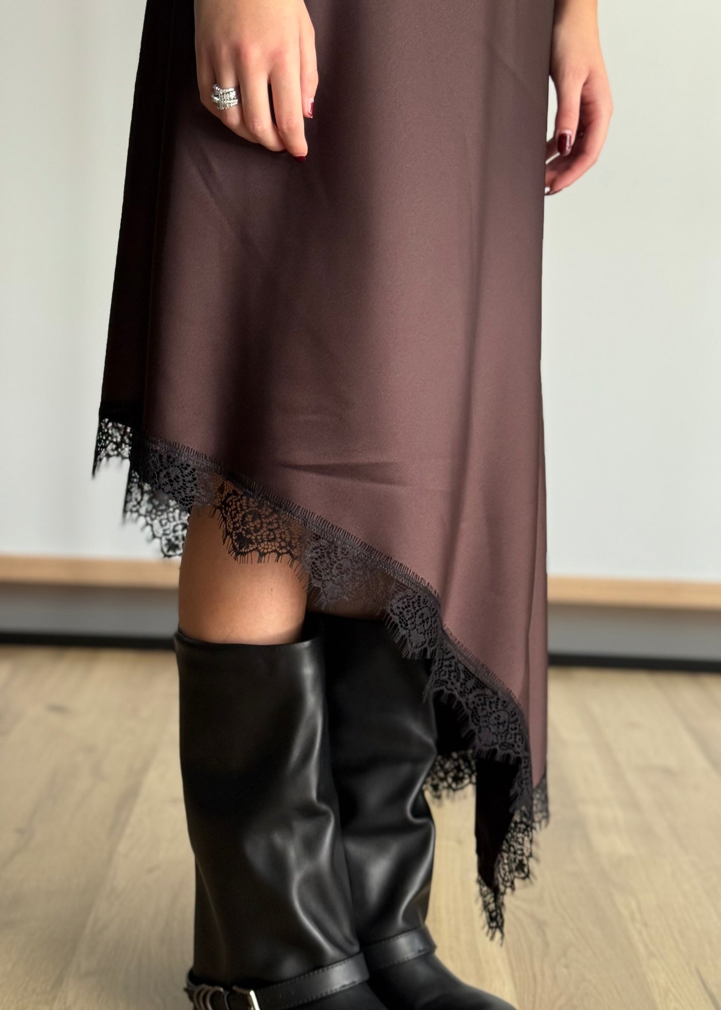 Abito sottoveste asimmetrico in raso con pizzo -PHILIALOFT