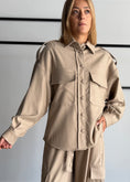 Carica l'immagine nel visualizzatore della galleria, Camicia over con maxi tasche - PHILIALOFT