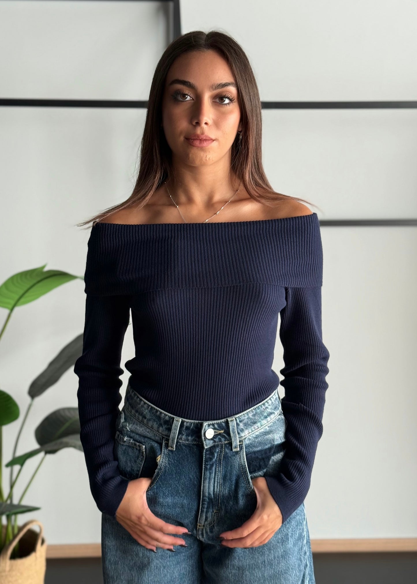 Maglia a coste con scollo Bardot -KONTATTO
