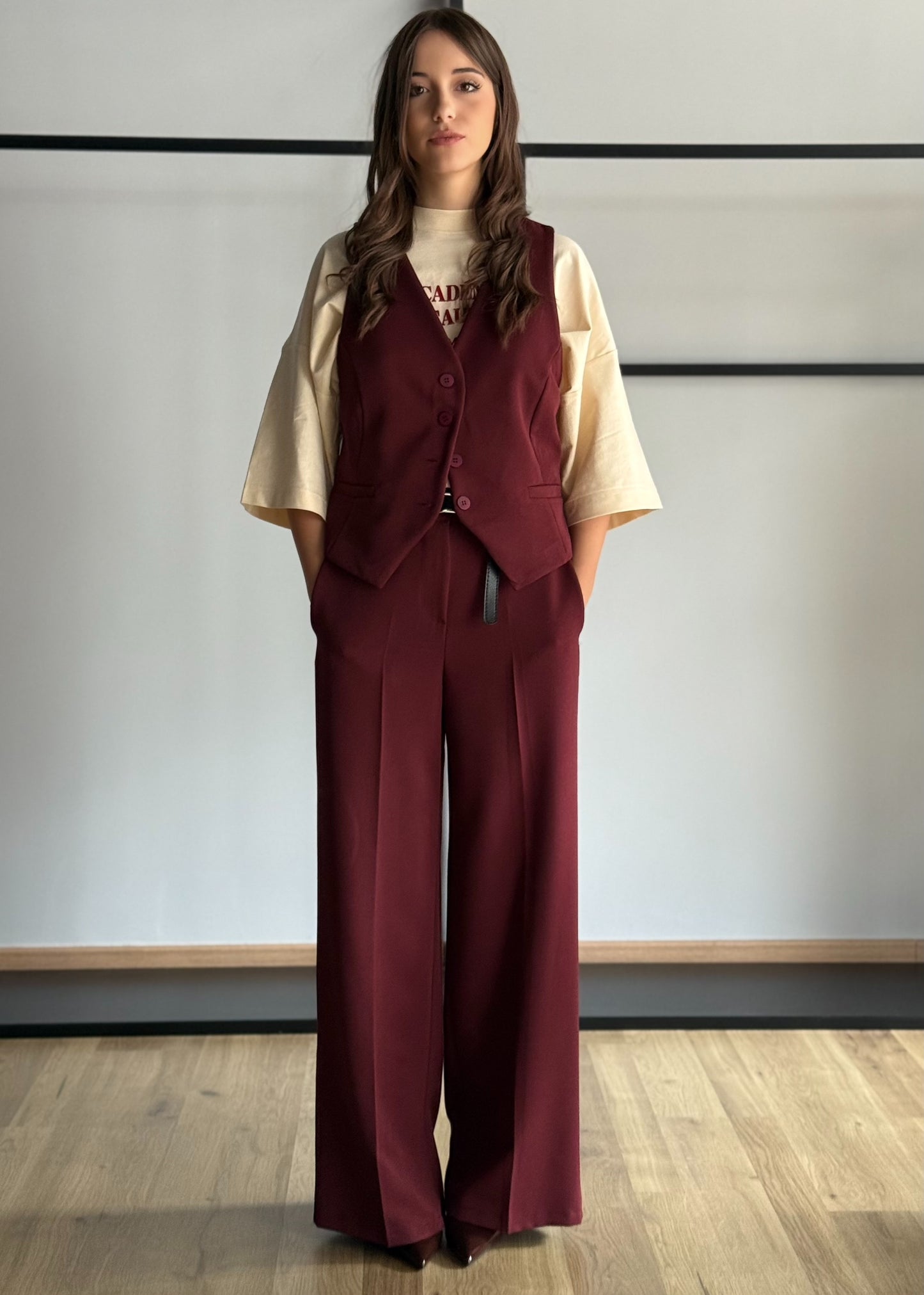 Pantaloni palazzo vino con cintura sottile nera -ZAHJR
