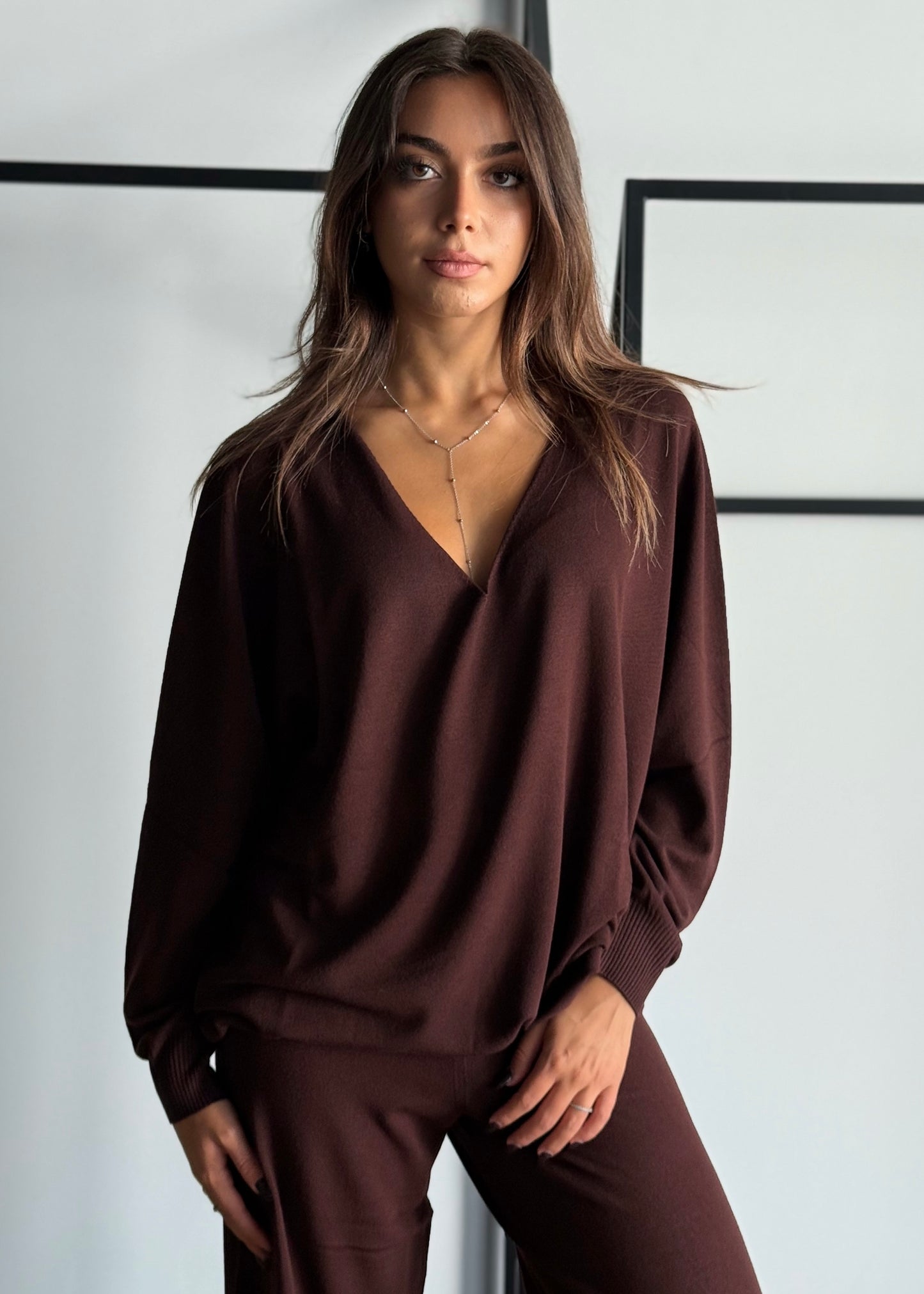 Maglia in viscosa scollo a V -KONTATTO