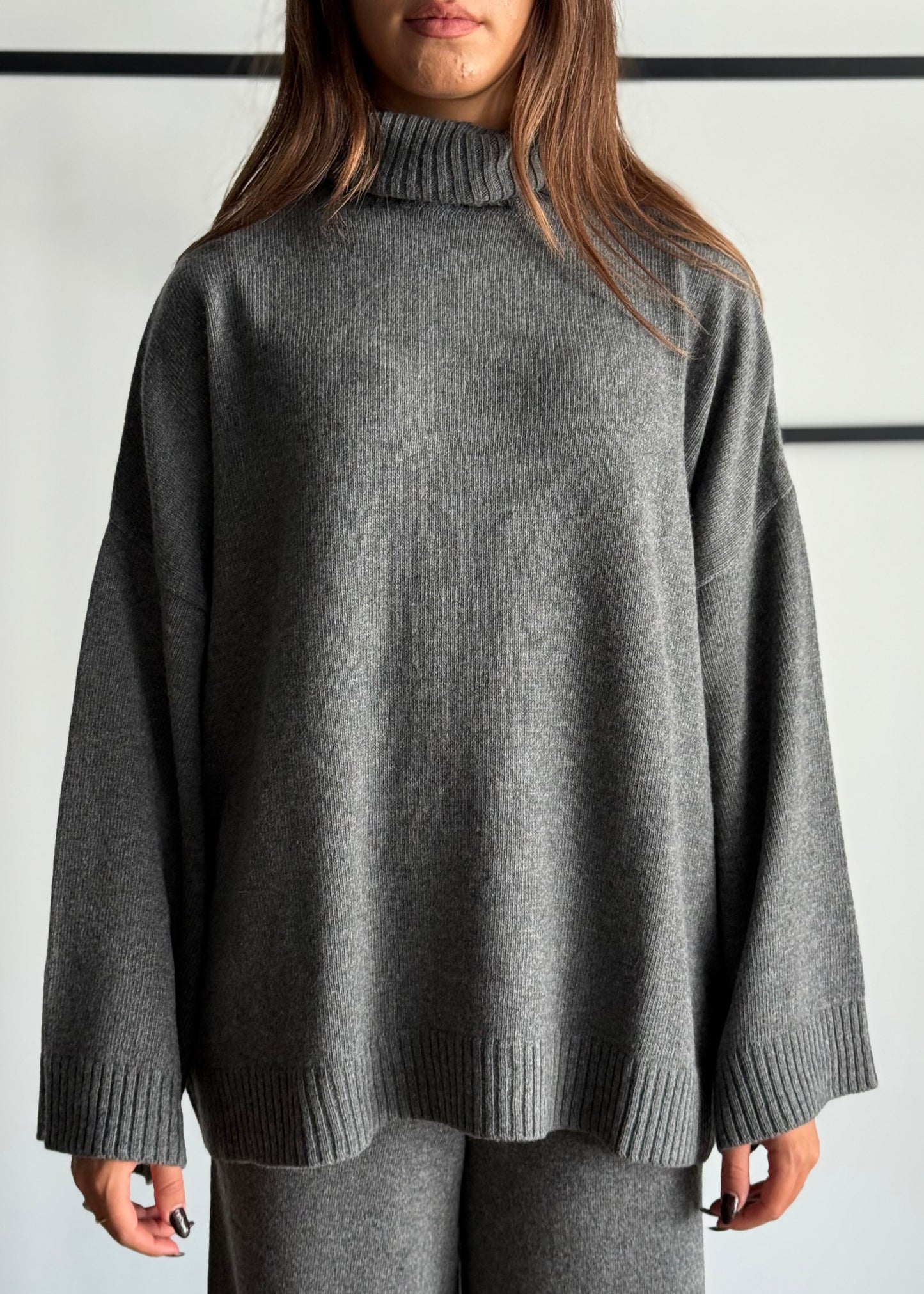Maglia dolcevita oversize -KONTATTO
