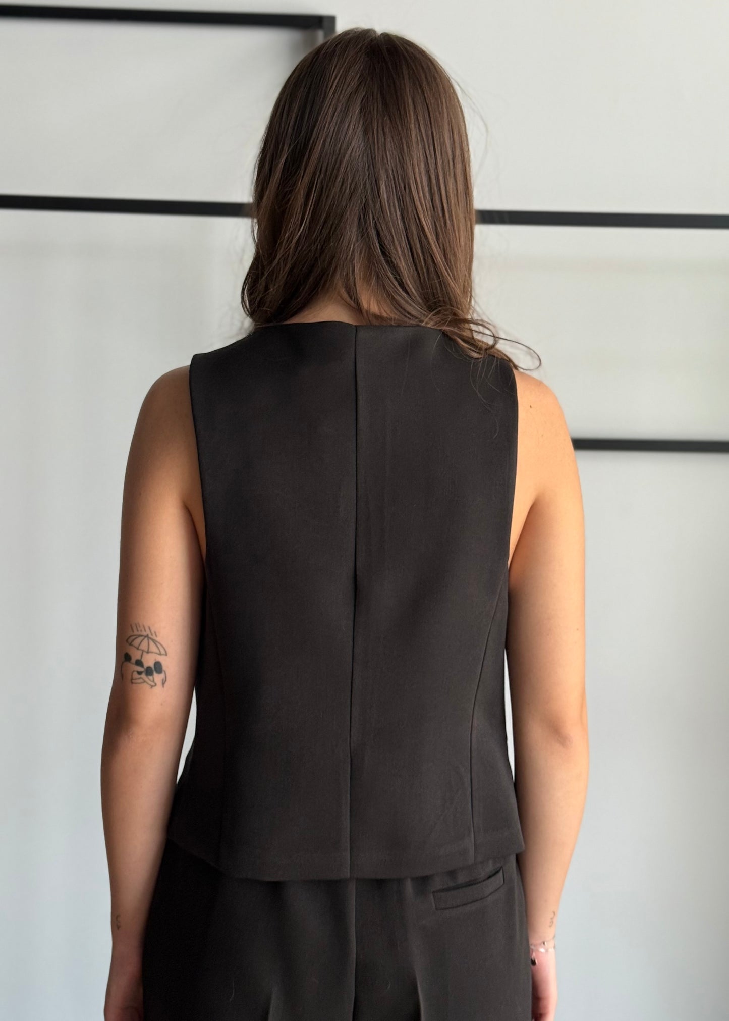 Gilet sartoriale nero con bottoni