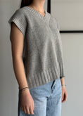 Carica l'immagine nel visualizzatore della galleria, Gilet ZAHJR in maglia perla