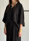 Carica l'immagine nel visualizzatore della galleria, Blusa PHILIALOFT oversize