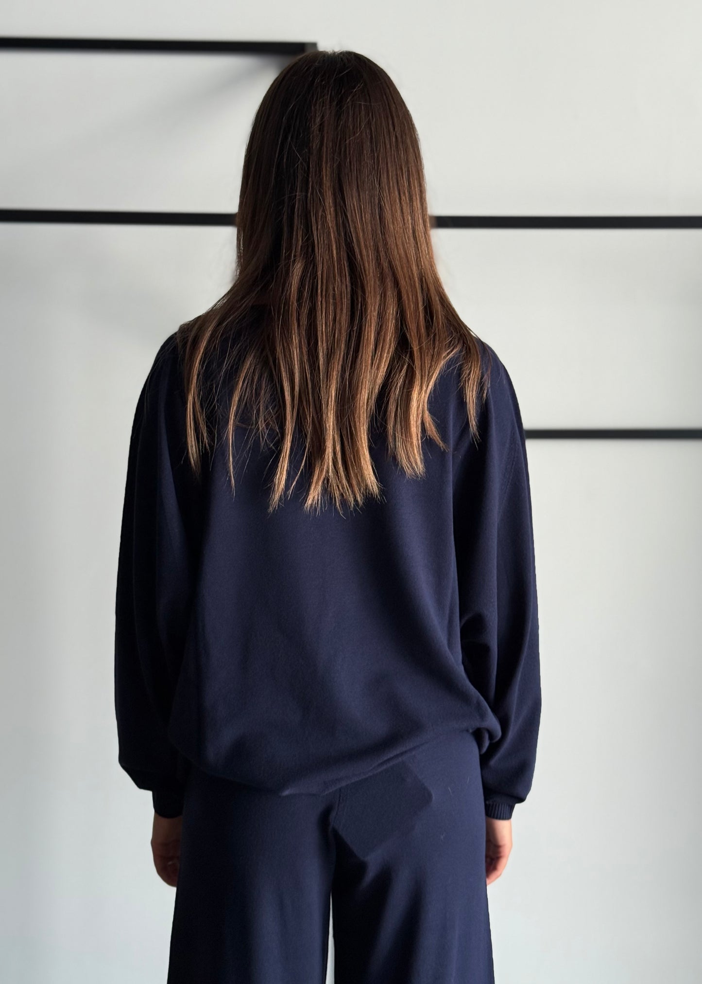 Maglia in viscosa scollo a V -KONTATTO