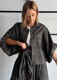 Carica l'immagine nel visualizzatore della galleria, Camicia over a quadri